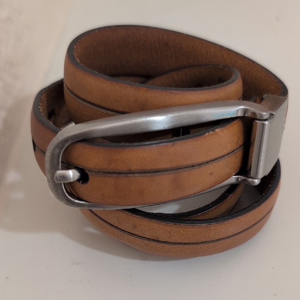 Men's Tan Leather Tommy Bahama Belt  Silver Buckle Spain 3/4" Wide 34" Length